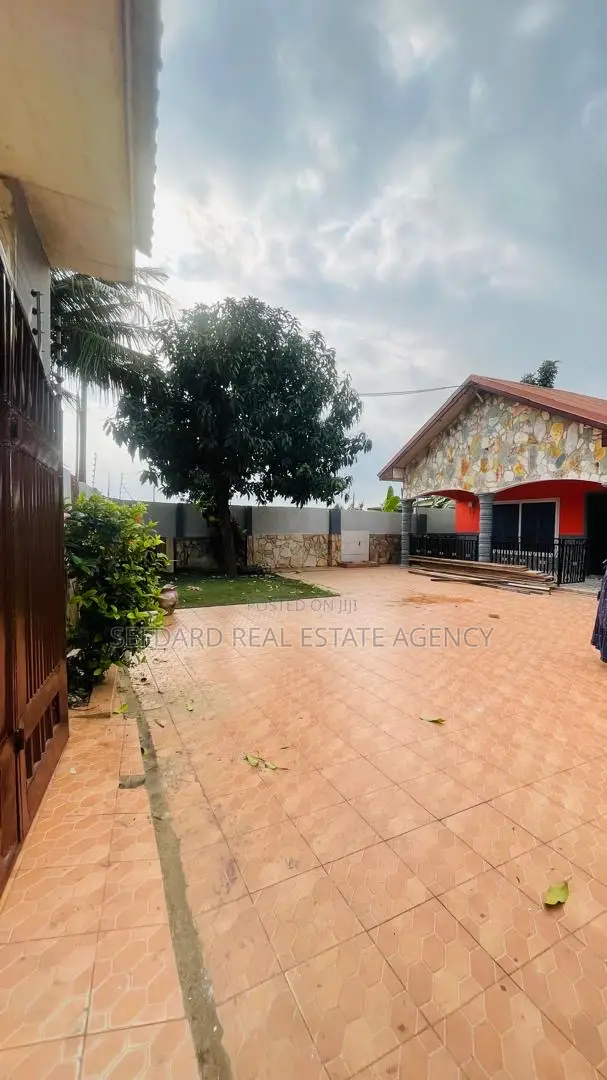 4bdrm House in Sefdard Properties, Pokuase for rent