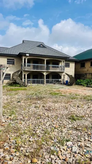 8bdrm Apartment in Sefdard Properties, Pokuase for sale