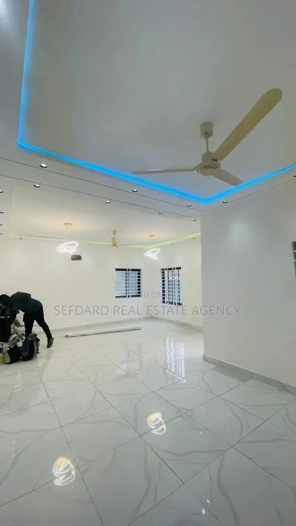 3bdrm House in Sefdard Properties, Pokuase for sale