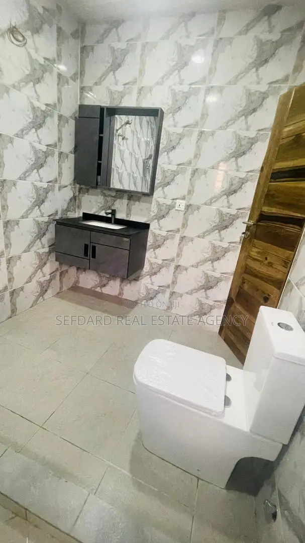 3bdrm House in Sefdard Properties, Pokuase for sale