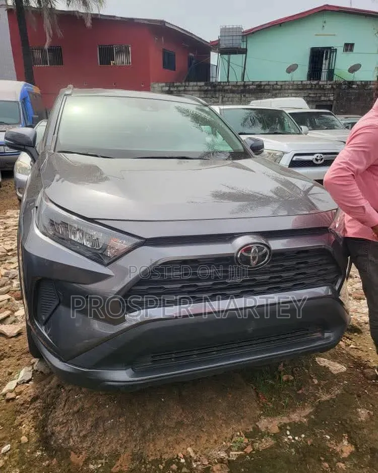 Toyota RAV4 2021 Brown