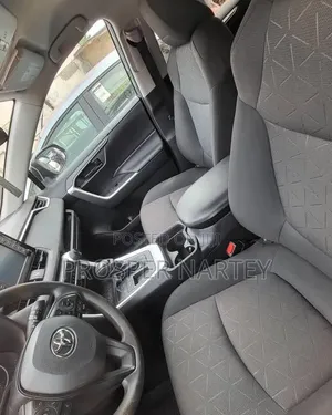 Toyota RAV4 2021 Brown