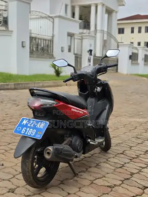Yamaha Gear 2022 Red