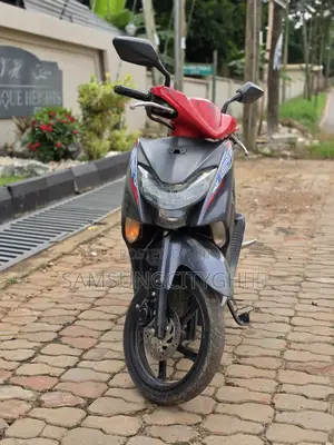 Yamaha Gear 2022 Red