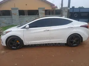 Hyundai Elantra 2011 White