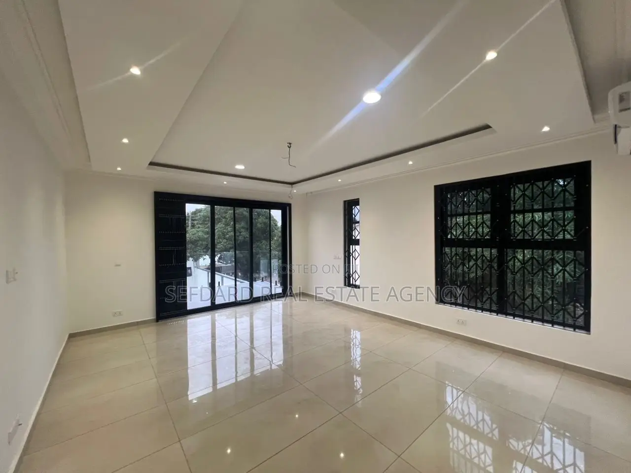 4bdrm Duplex in Sefdard Properties, Teshie-Nungua Estates for sale