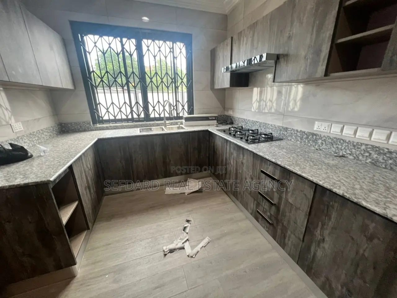 4bdrm Duplex in Sefdard Properties, Teshie-Nungua Estates for sale