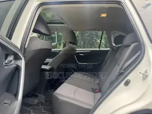 Toyota RAV4 2023 White