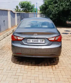 Hyundai Sonata GLS Sedan FWD (2.4L 4cyl 6A) 2013 Gray