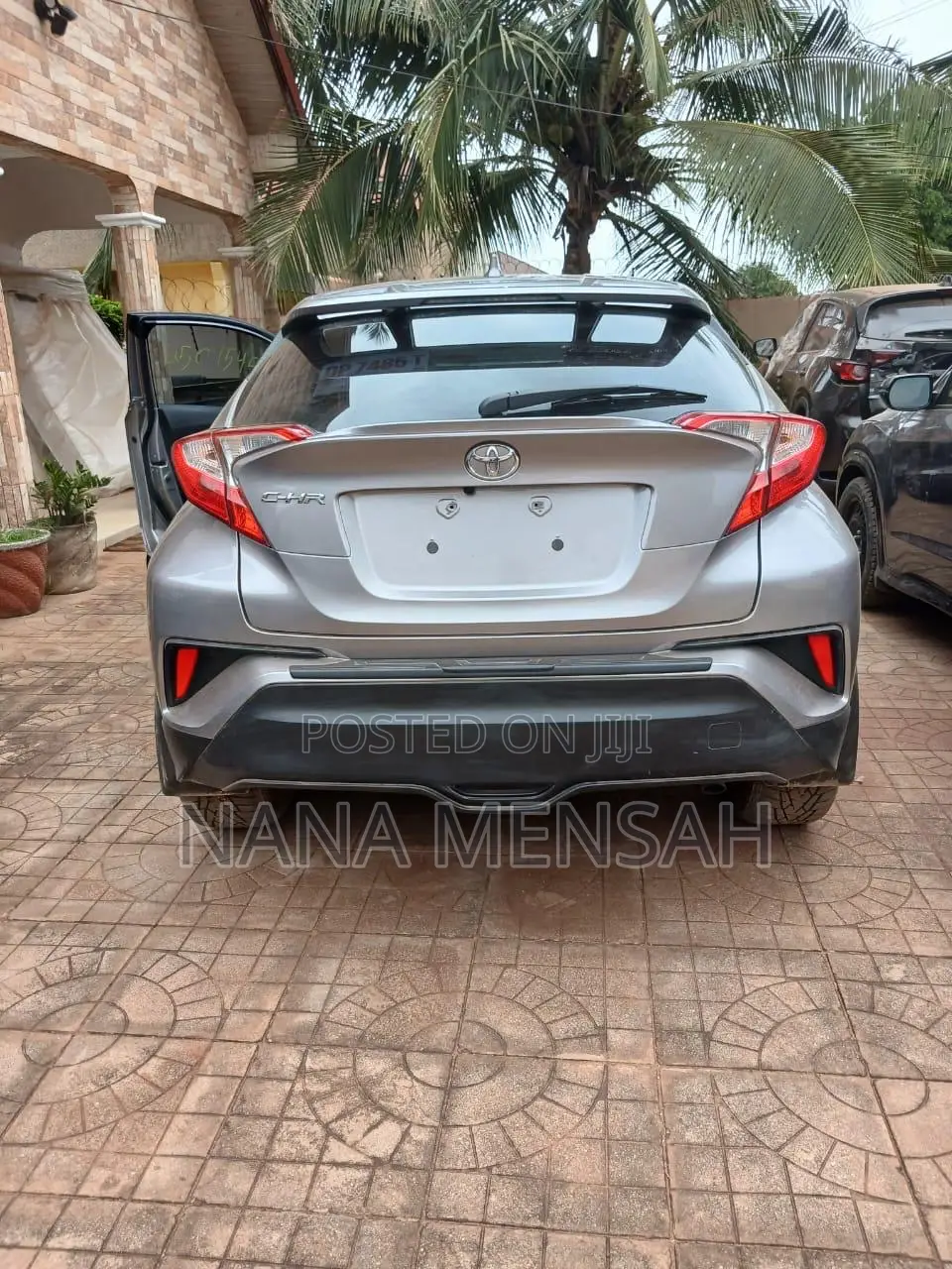 Toyota C-HR XLE Prermium FWD (2.0L 4cyl 2AM) 2018 Gray