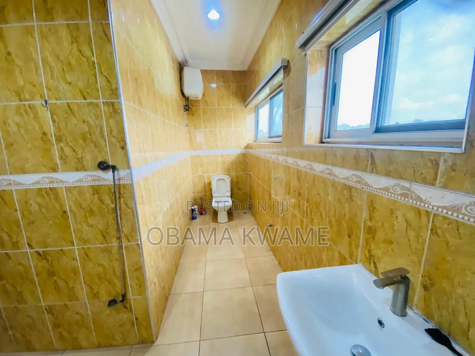 3bdrm Townhouse / Terrace in Laryea Homes, MTN Area for rent