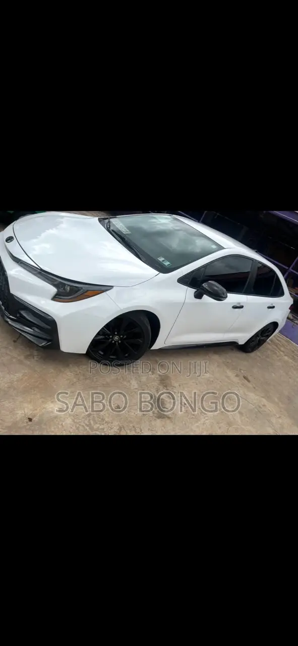 Toyota Corolla SE 2022 White