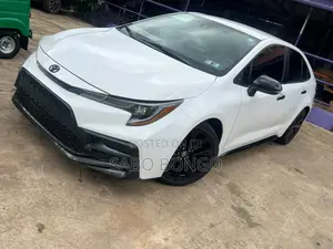 Toyota Corolla SE 2022 White