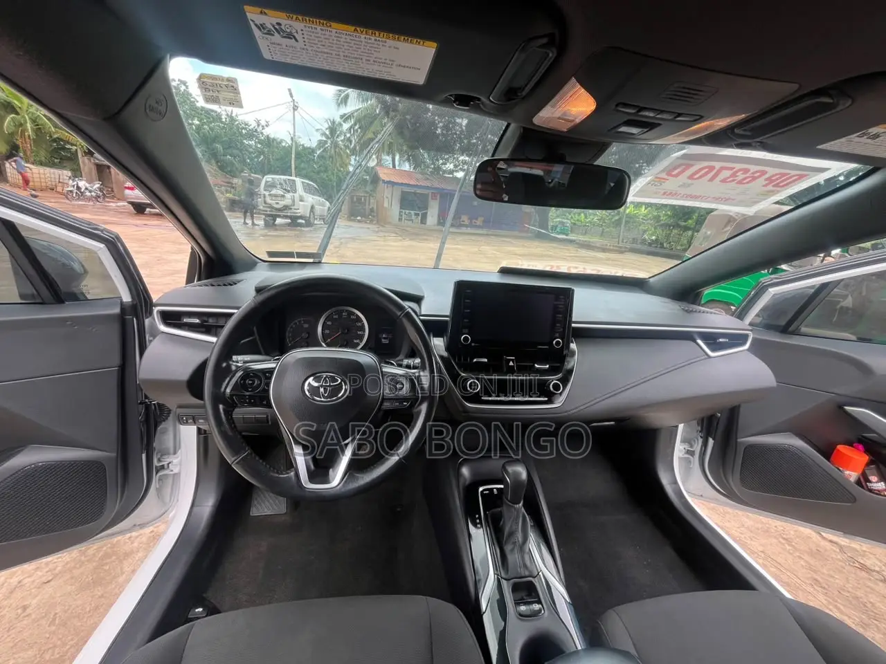 Toyota Corolla SE 2022 White