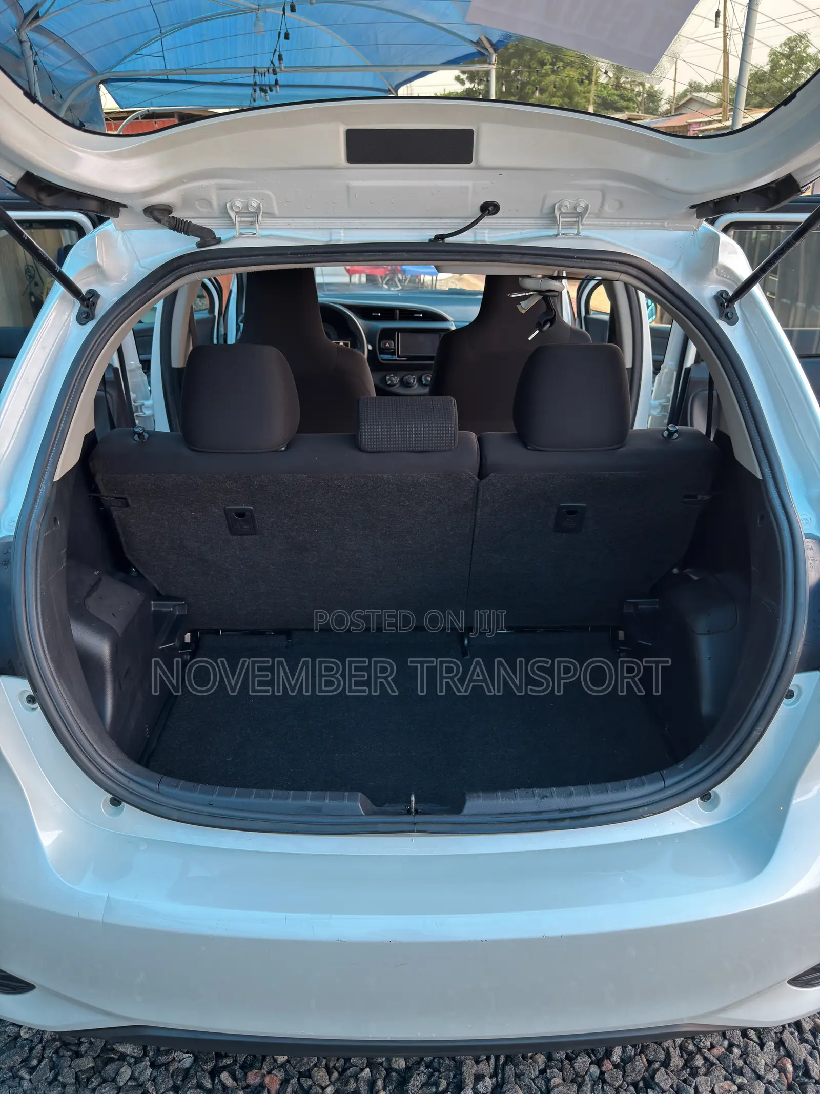 Toyota Vitz 1.5 FWD 5dr 2017 White