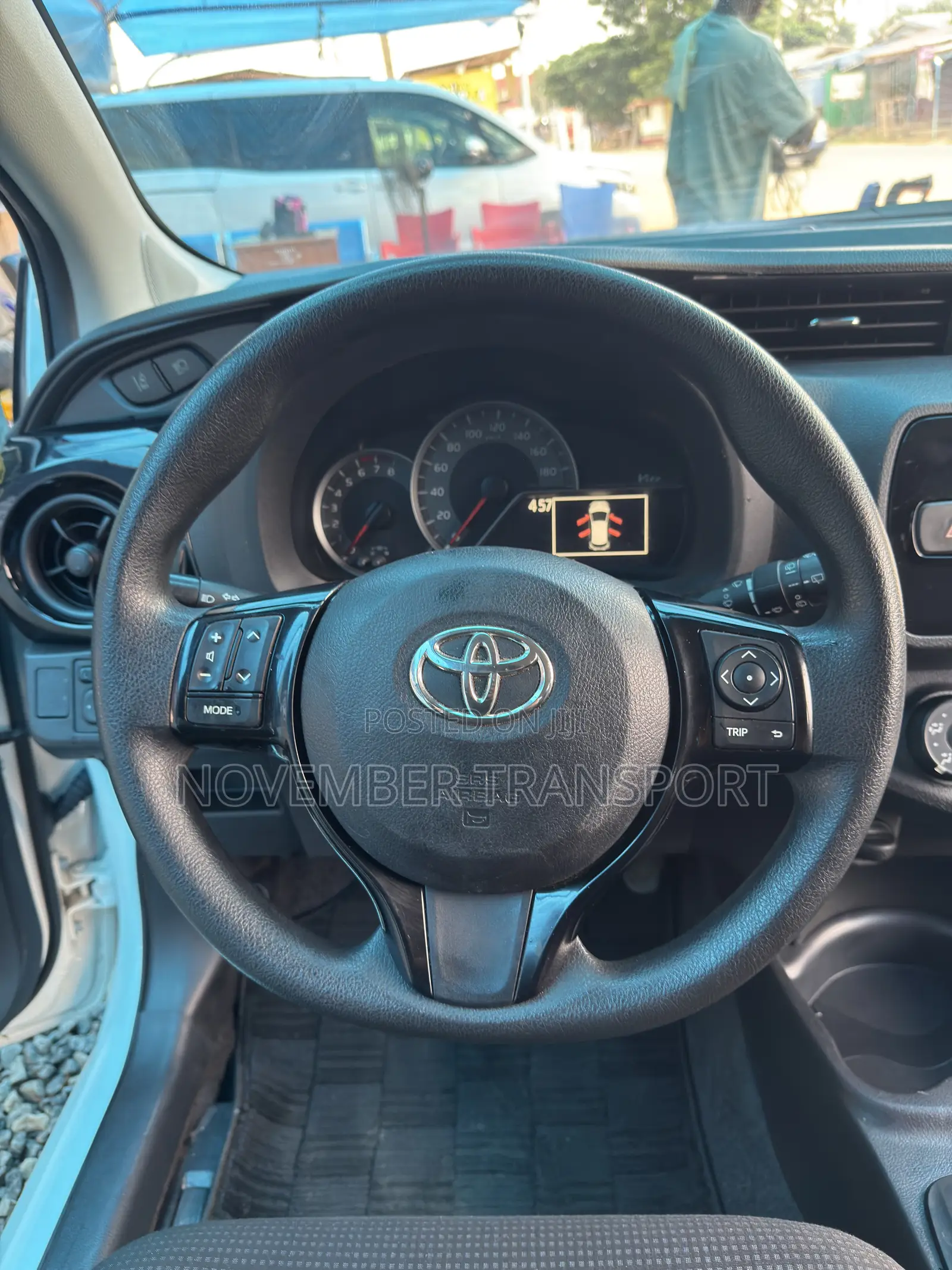 Toyota Vitz 1.5 FWD 5dr 2017 White