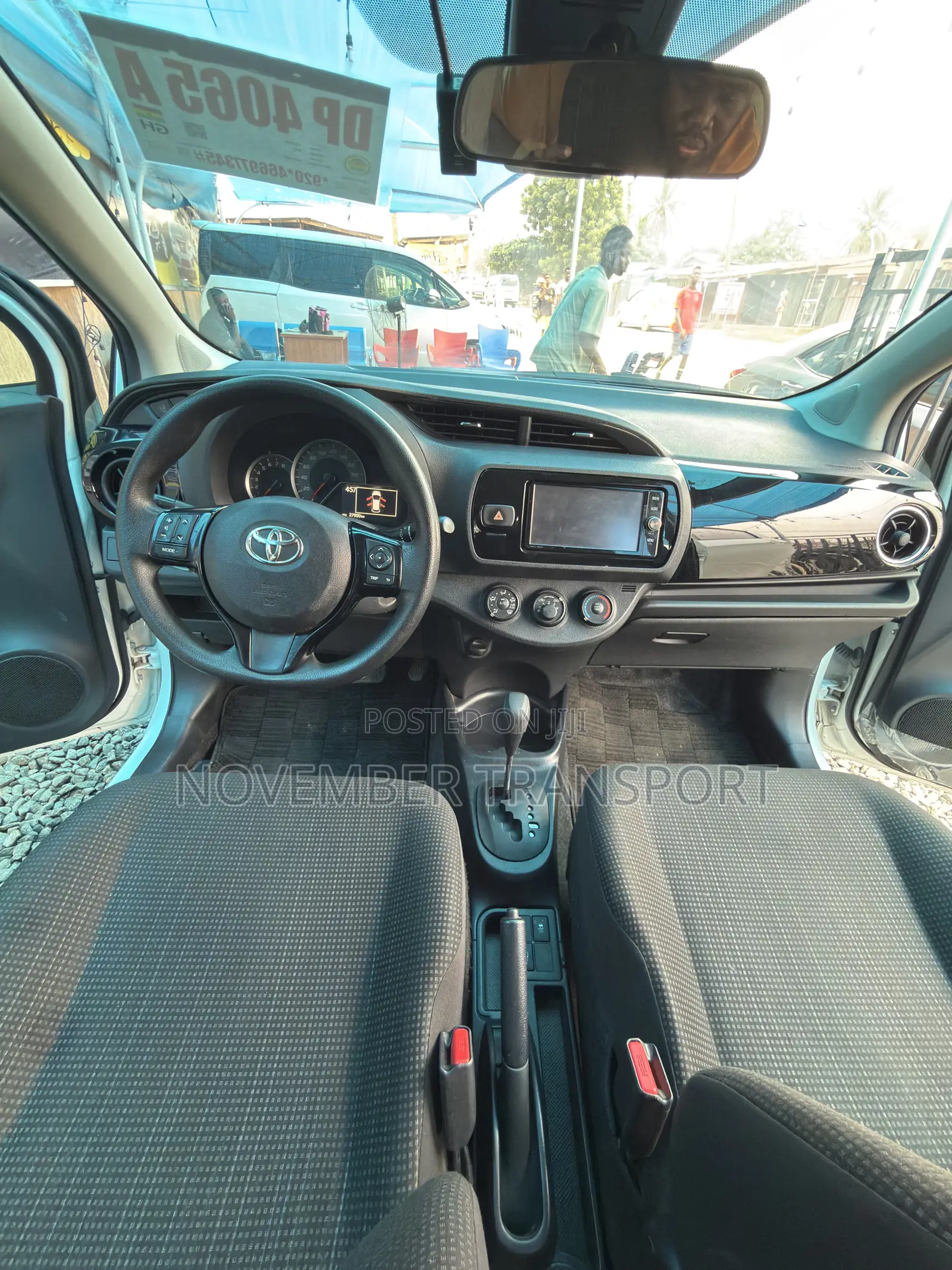 Toyota Vitz 1.5 FWD 5dr 2017 White