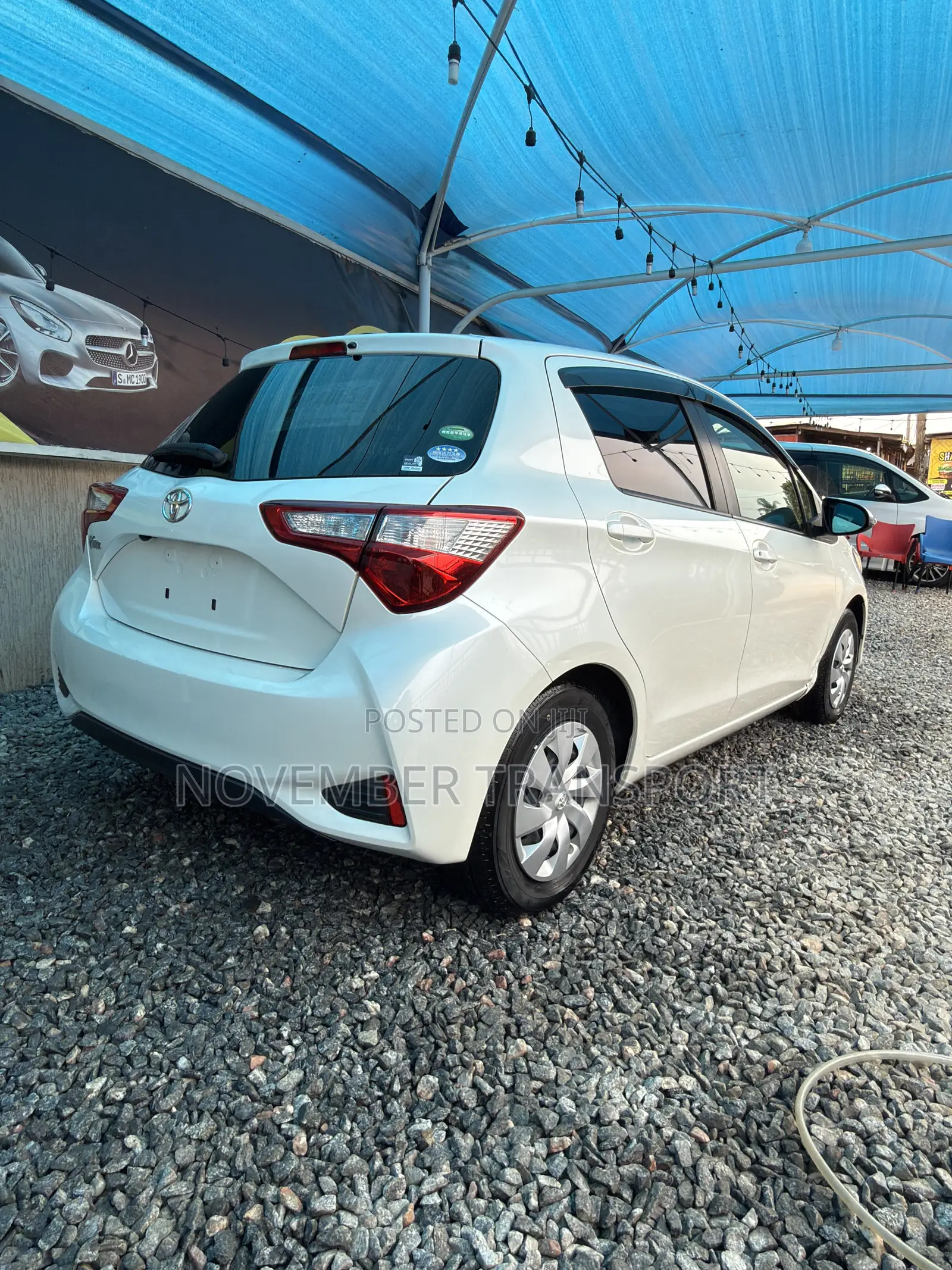 Toyota Vitz 1.5 FWD 5dr 2017 White