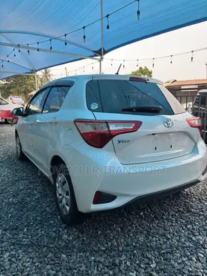 Toyota Vitz 1.5 FWD 5dr 2017 White