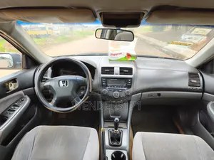 Honda Accord 2004 Gray