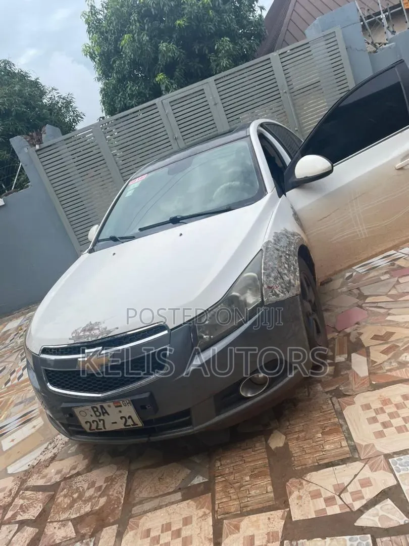 Chevrolet Cruze LTZ 2011 White