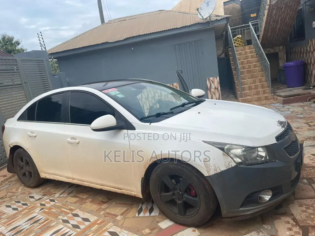 Chevrolet Cruze LTZ 2011 White