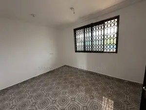 2bdrm Apartment in Maxspinno Properties, Housing Down for rent