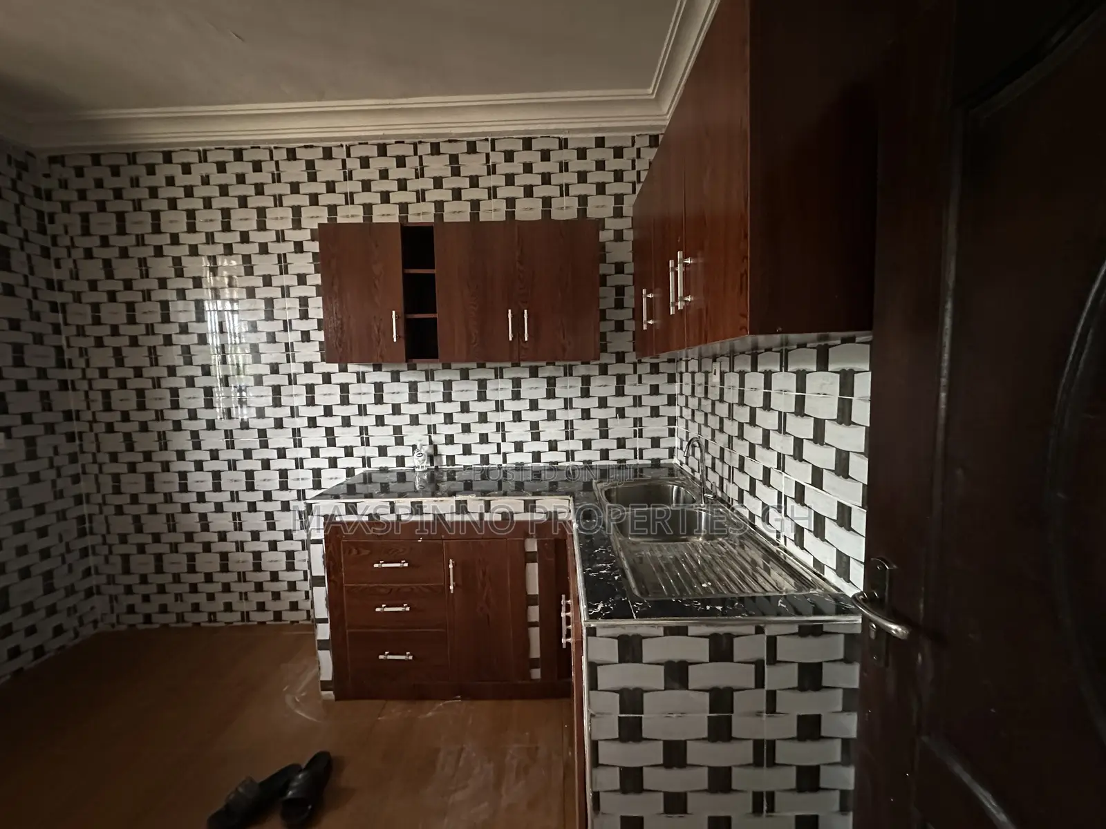 2bdrm Apartment in Maxspinno Properties, Housing Down for rent