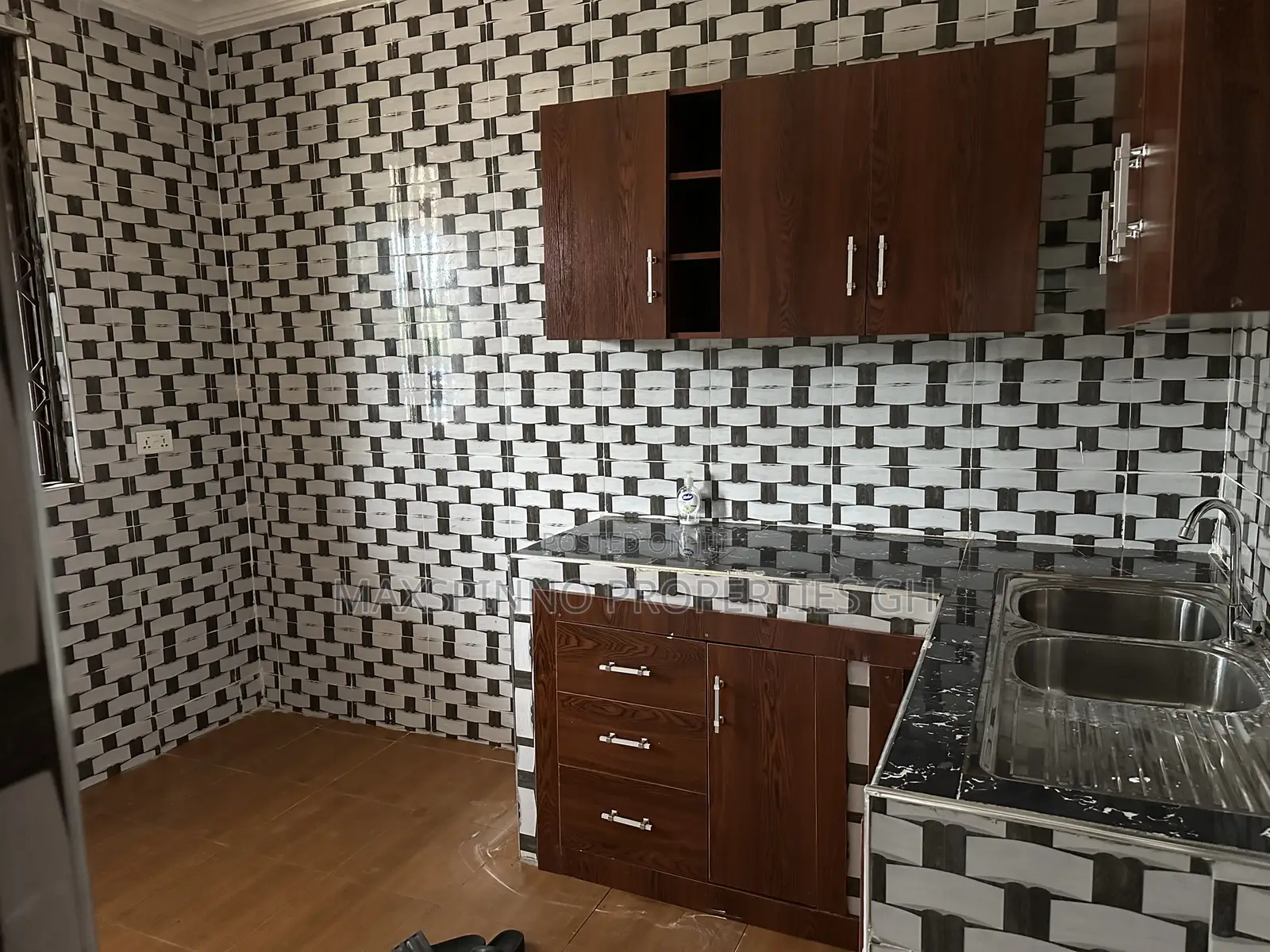 2bdrm Apartment in Maxspinno Properties, Housing Down for rent