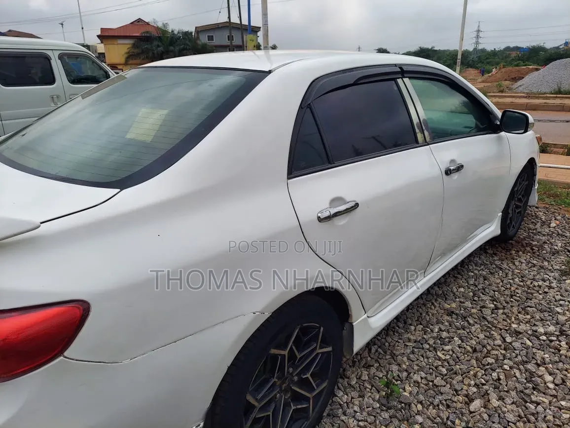 Toyota Corolla 2012 White