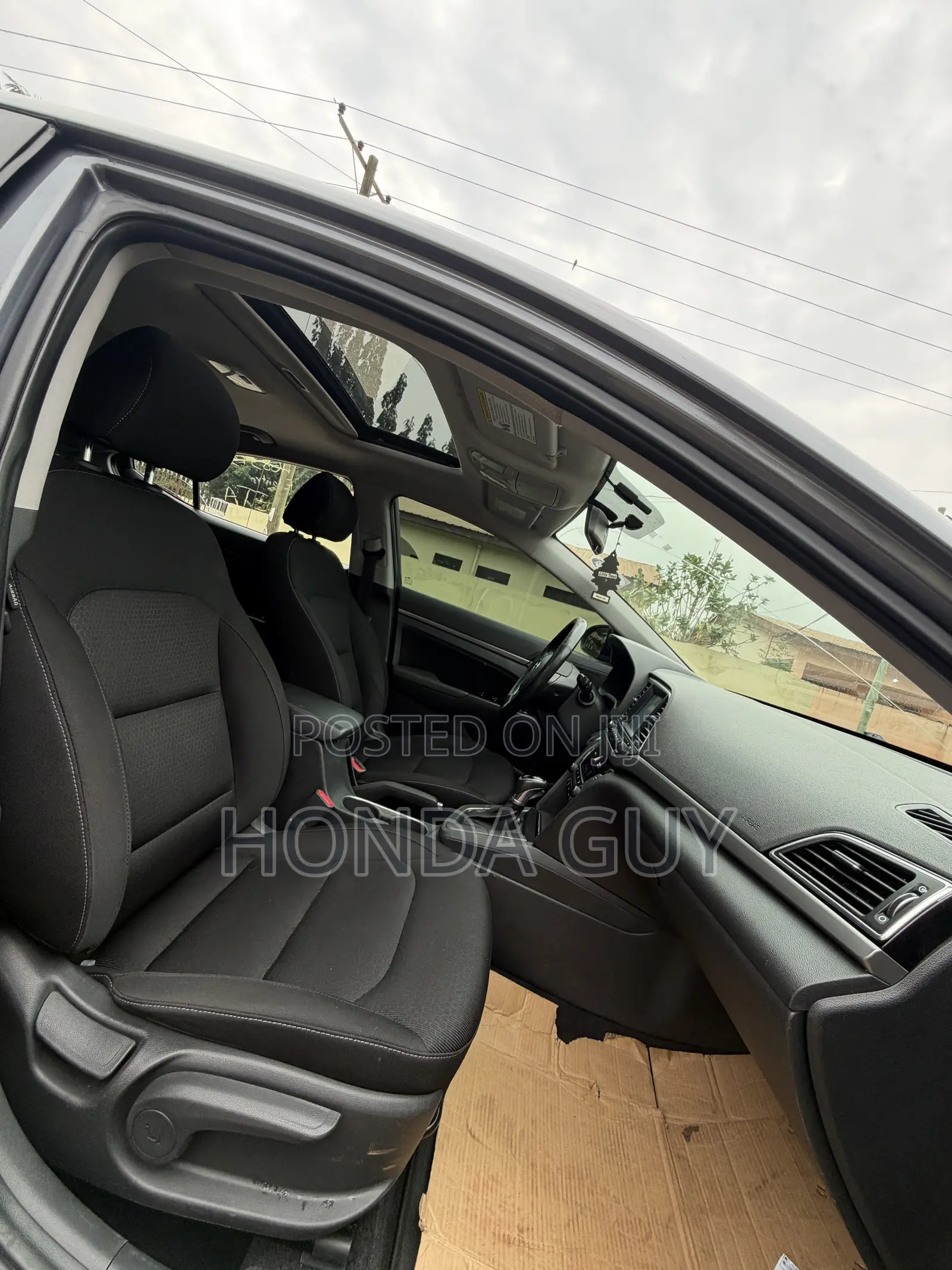 Hyundai Elantra SE Sedan FWD (2.0L 4cyl 6M) 2017 Gray