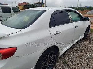 Toyota Corolla 2012 White