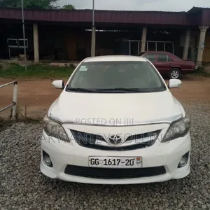 Toyota Corolla 2012 White