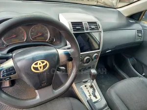 Toyota Corolla 2012 White