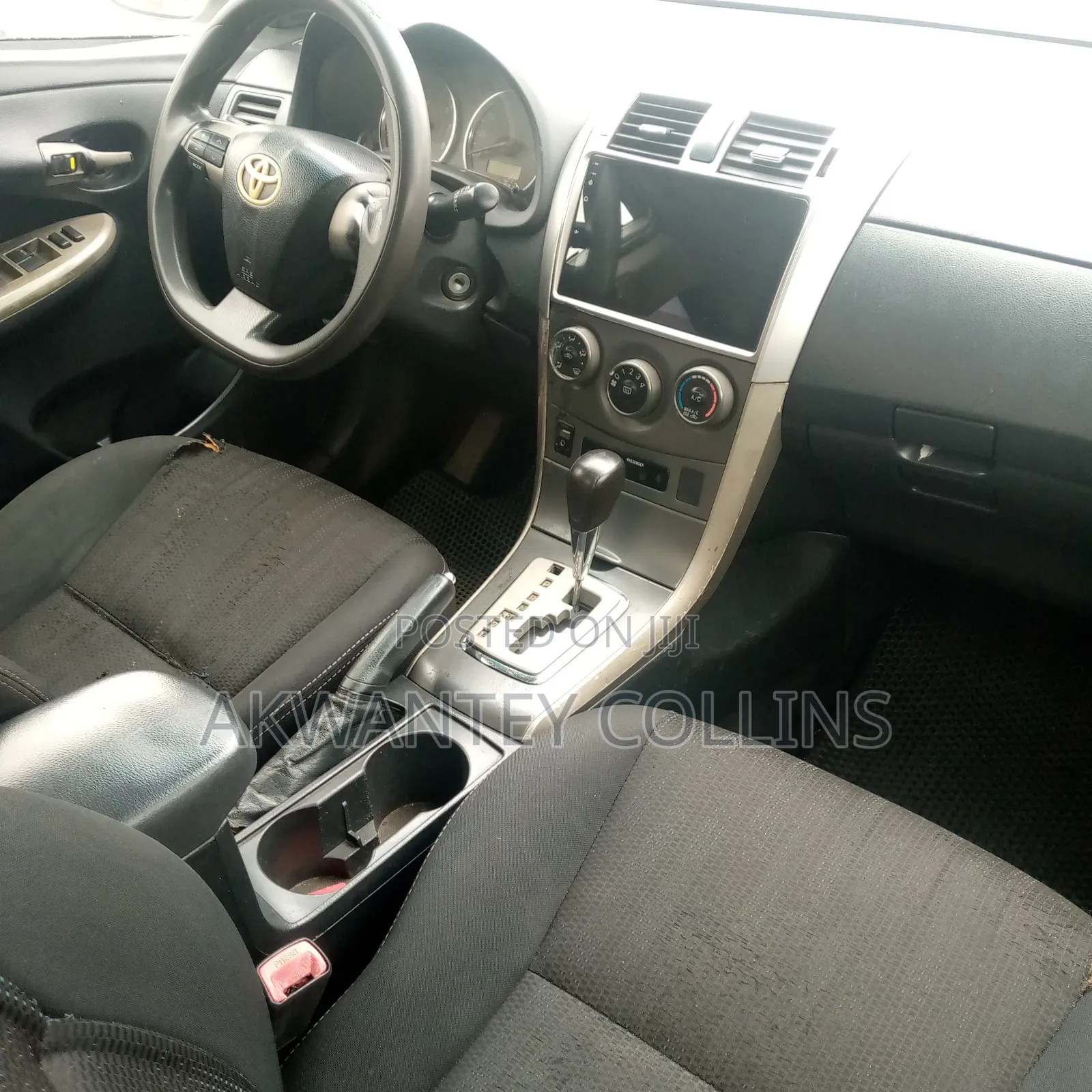 Toyota Corolla 2012 White