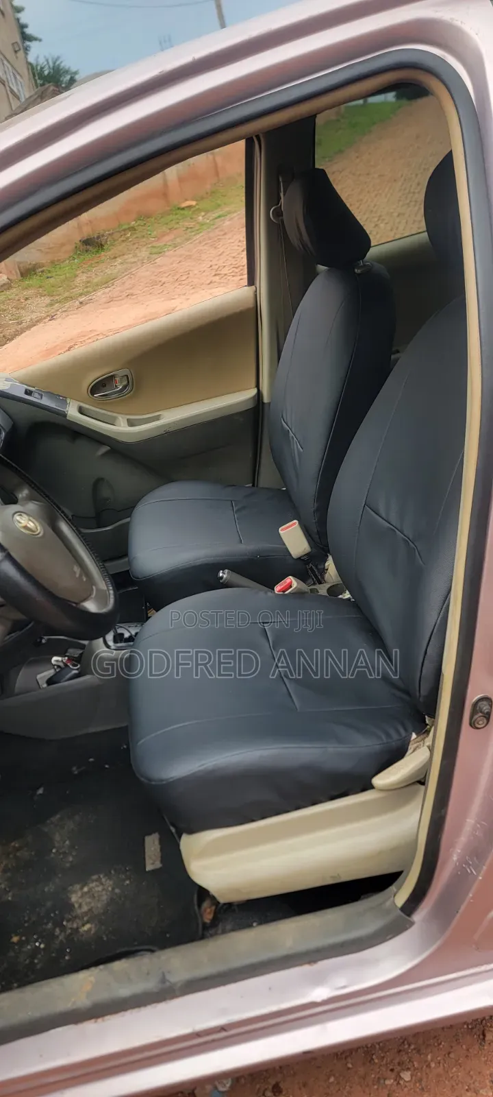 Toyota Vitz 2010 Pink