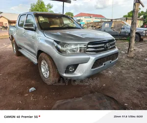 Toyota Hilux 2013 Silver