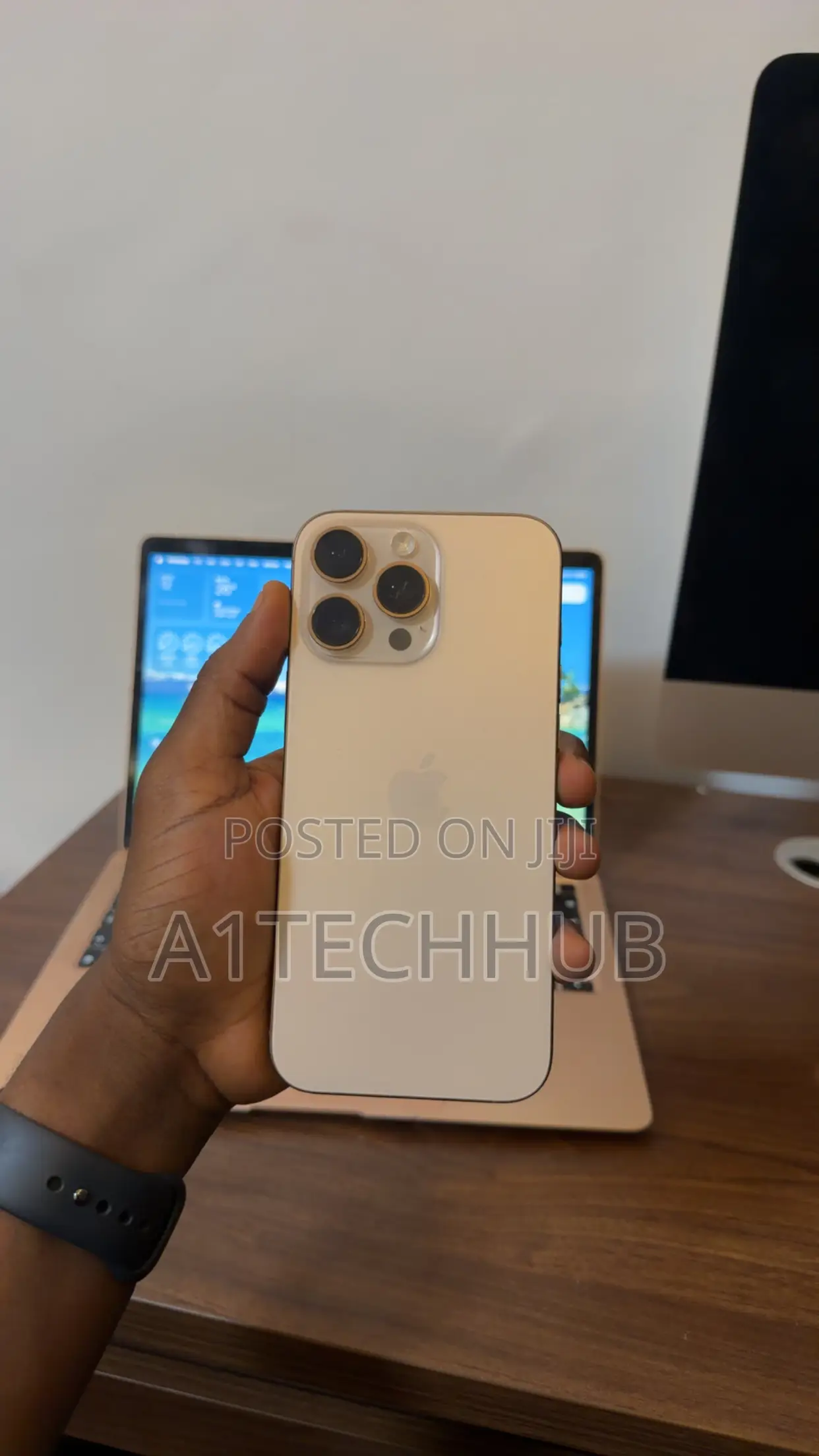 Apple iPhone 16 Pro Max 256 GB Gold