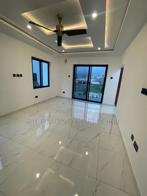 5bdrm House in Kofis Realty, Regimanuel Gray Estates for sale