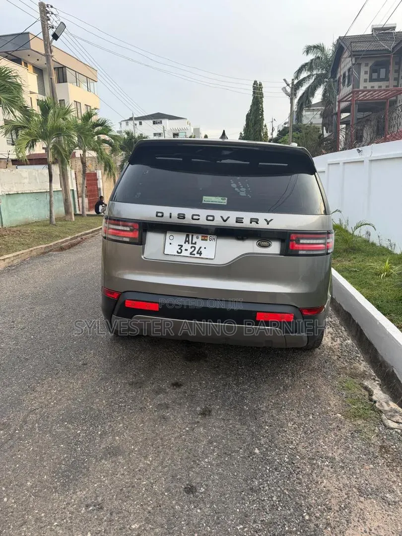 Land Rover Discovery 2017 Brown