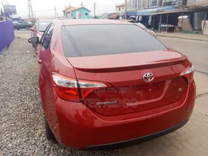 Toyota Corolla 2015 Red