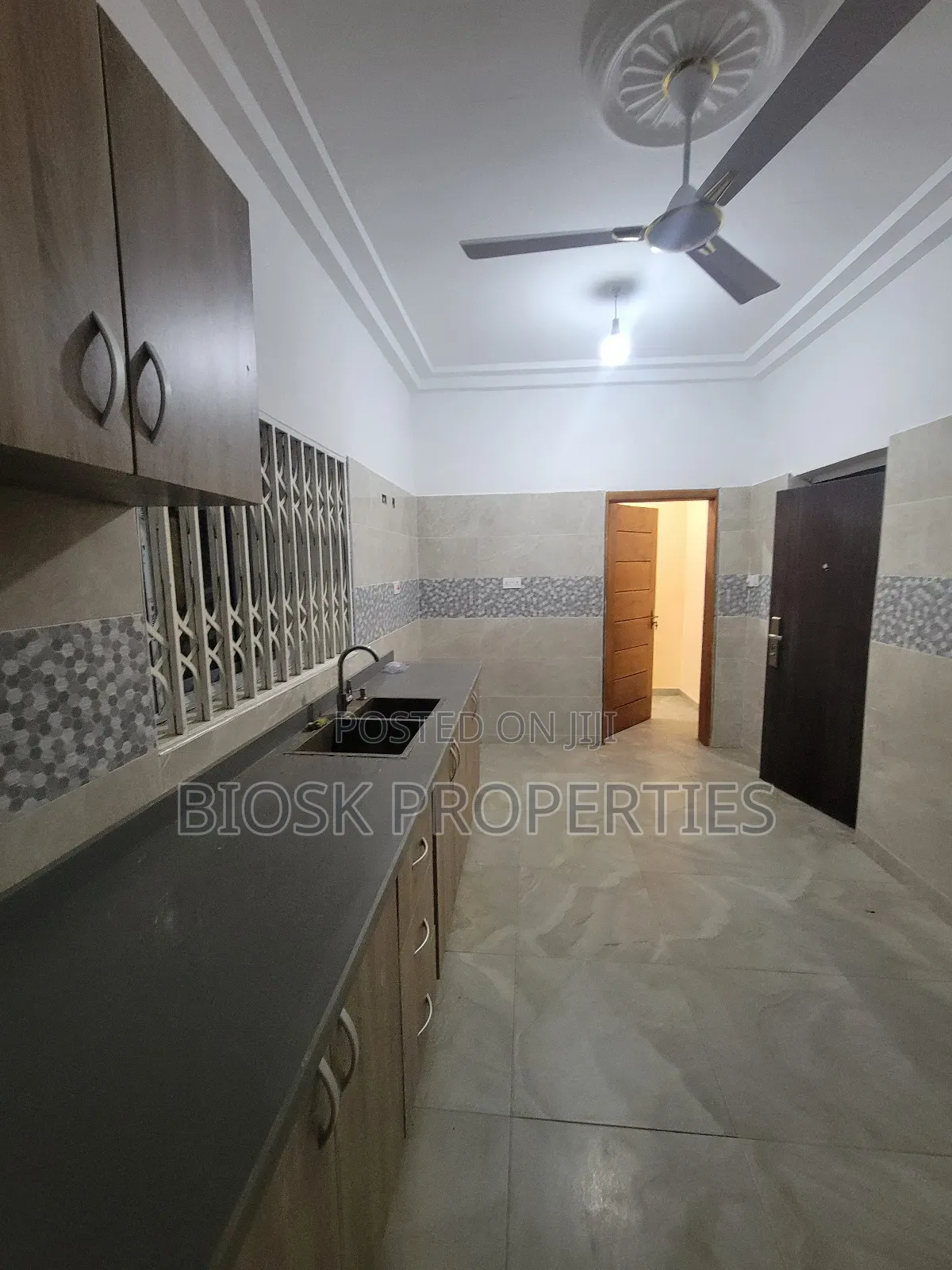 3bdrm Apartment in Biosk Properties, Amrahia for rent