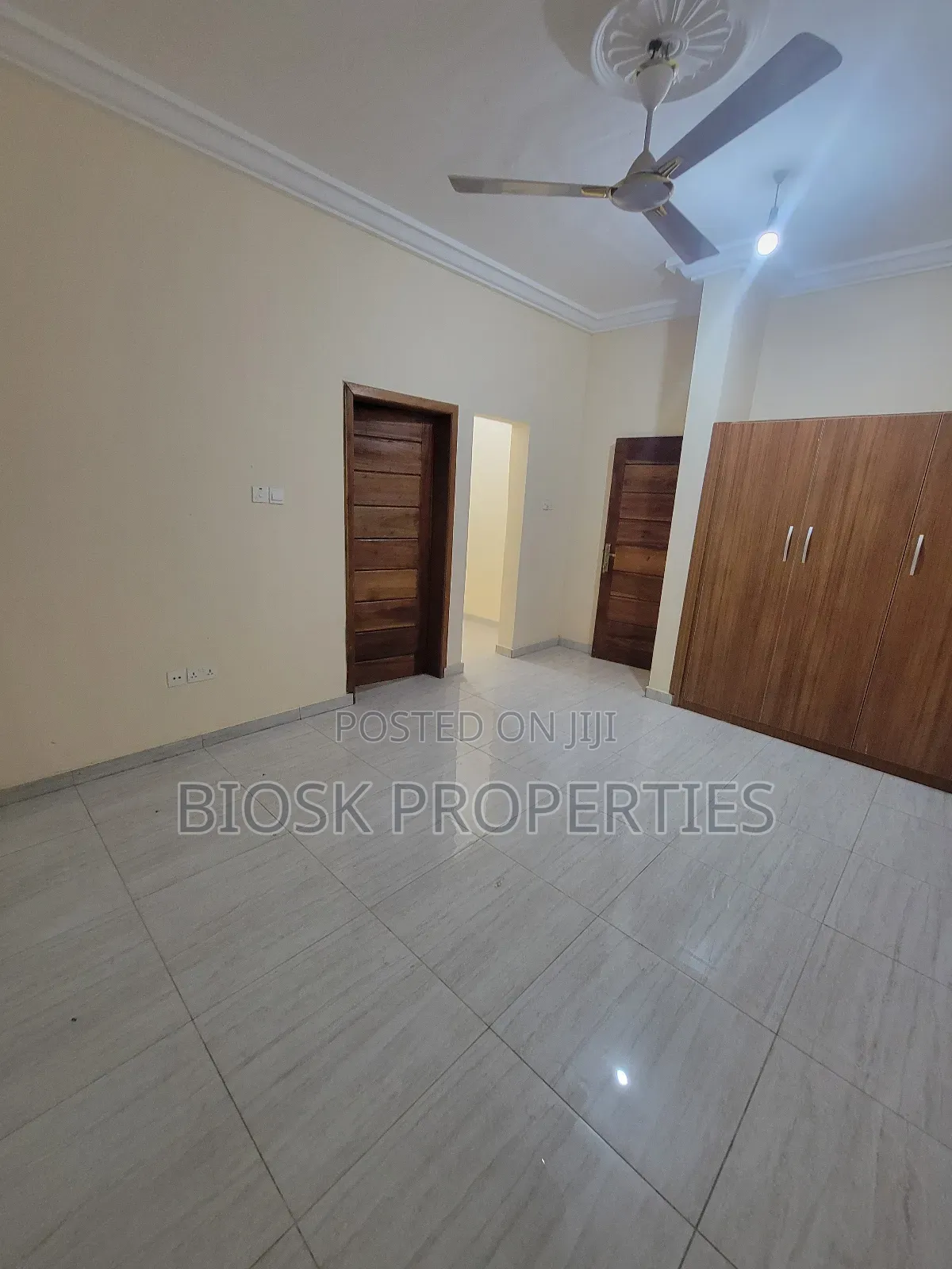 3bdrm Apartment in Biosk Properties, Amrahia for rent