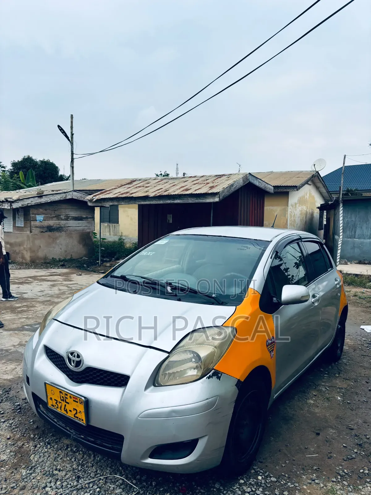 Toyota Vitz 2010 White