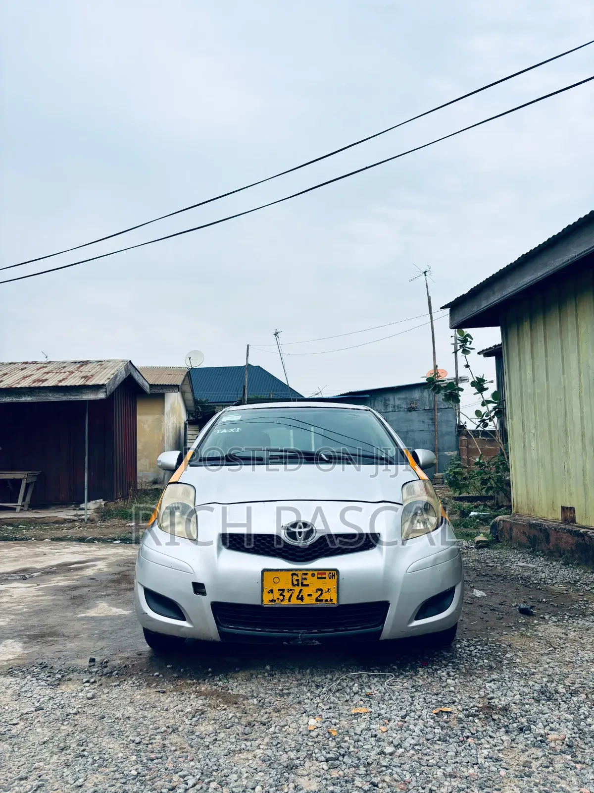 Toyota Vitz 2010 White