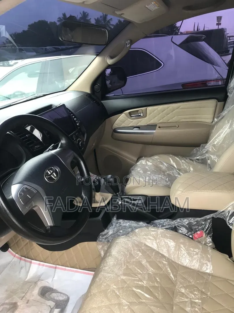 Toyota Fortuner 2014 White