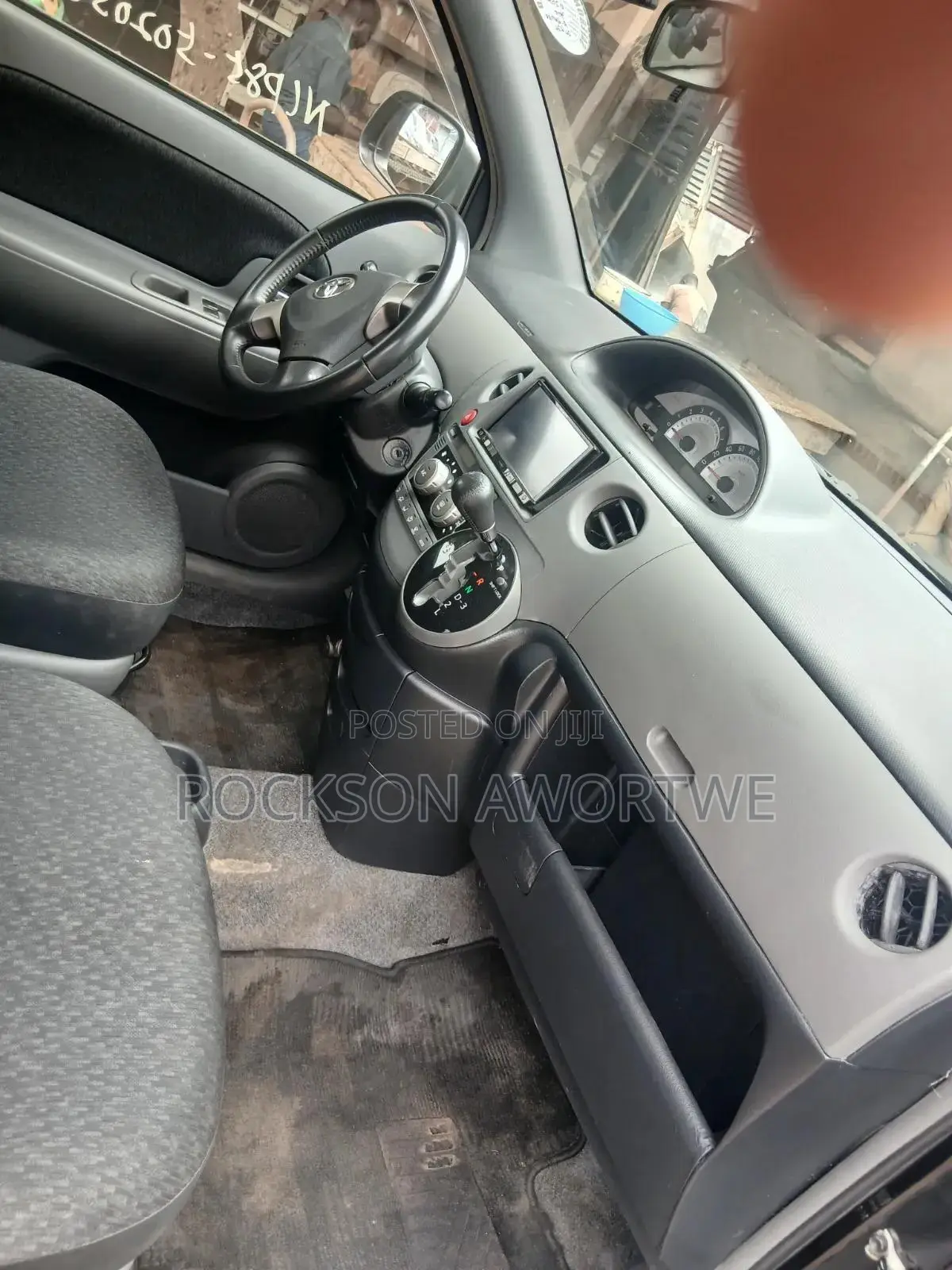 Toyota Sienta 2013 Black