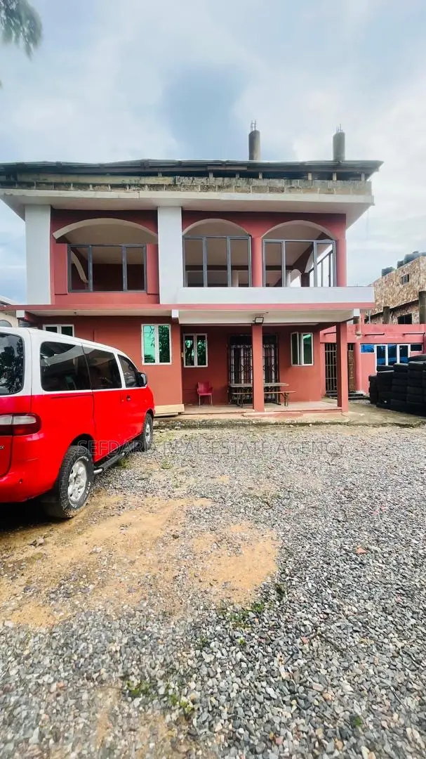 16bdrm Apartment in Sefdard, Kwabenya for sale