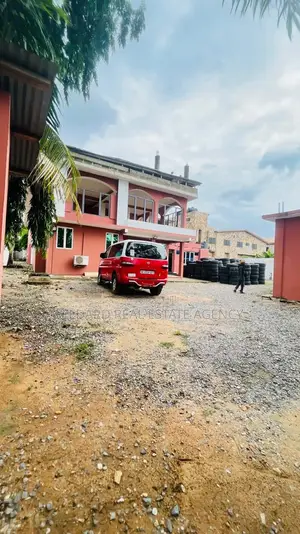 16bdrm Apartment in Sefdard, Kwabenya for sale