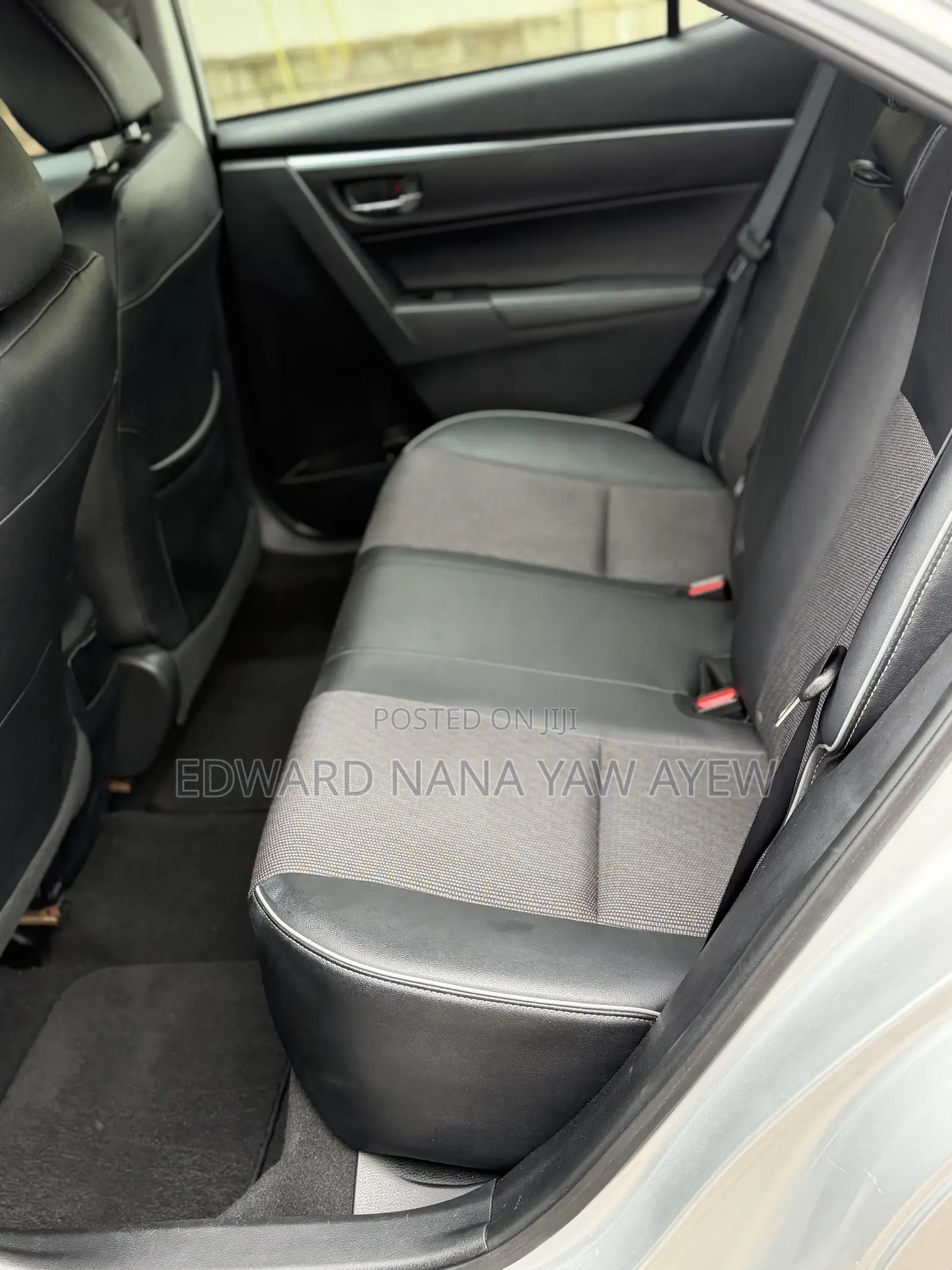 Toyota Corolla S 4dr Sedan (1.8L 4cyl CVT) 2015 Silver
